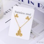 Snowflake Jewelry Set - Image 3
